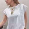 Beyaz Pat Detaylı T-shirt