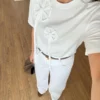 Çiçek Detaylı Ekru T-shirt