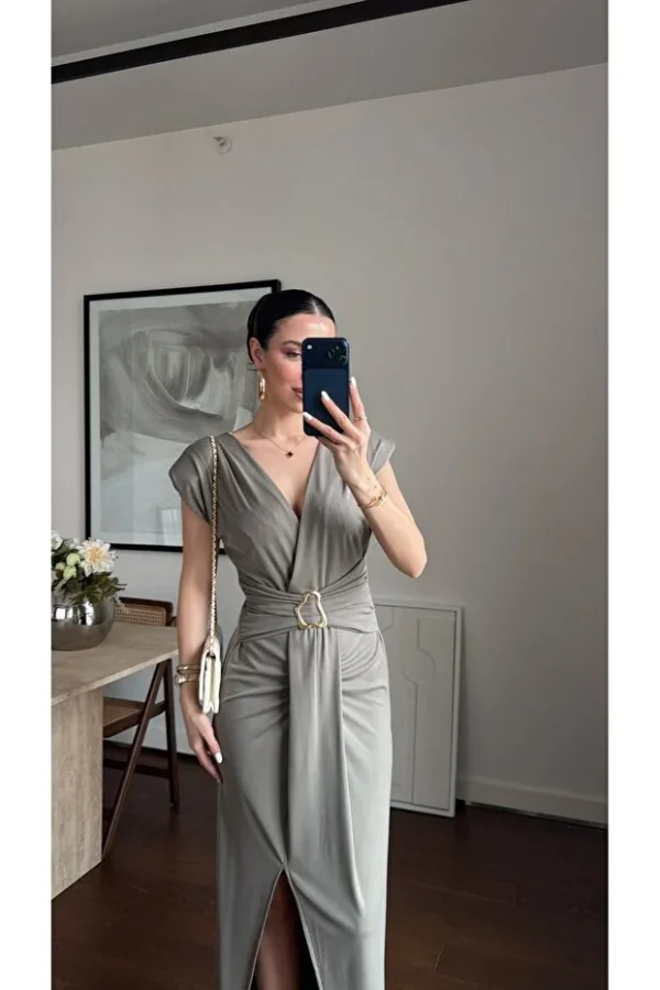 Krem Drapeli Gold Toka Detaylı Elbise