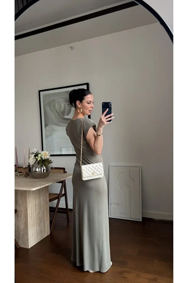 Krem Drapeli Gold Toka Detaylı Elbise