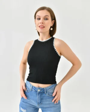 Siyah Halter Yaka Şerit Detaylı Body