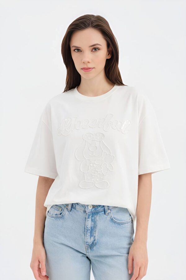 Beyaz Boncuk İşlemeli Oversize T-shirt
