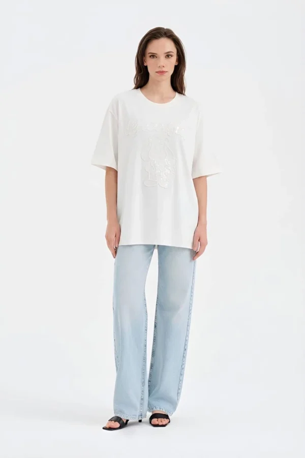 Beyaz Boncuk İşlemeli Oversize T-shirt